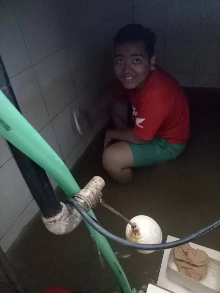 kuras tandon air daerah medayu utara pakuwon city keputih sukolilo