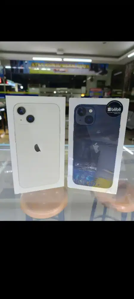 Apple iPhone 13 starlight putih midnight blck garansi resmi BNIB 128gb