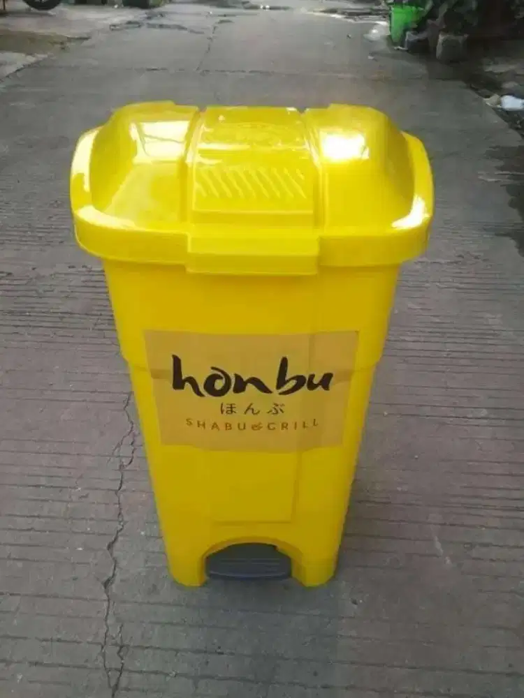 Tong sampah roda plastik 50 liter