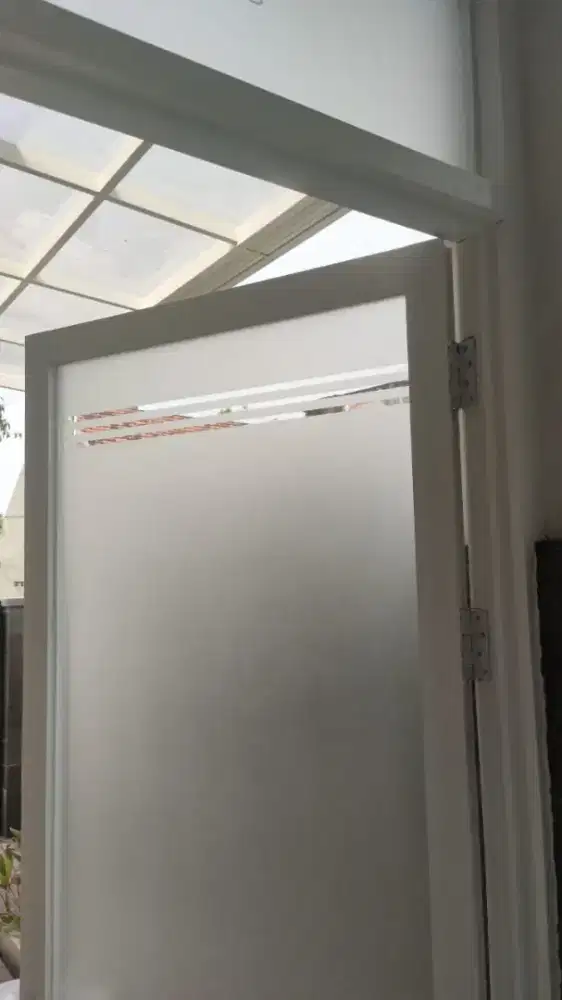 jasa pasang stiker kaca