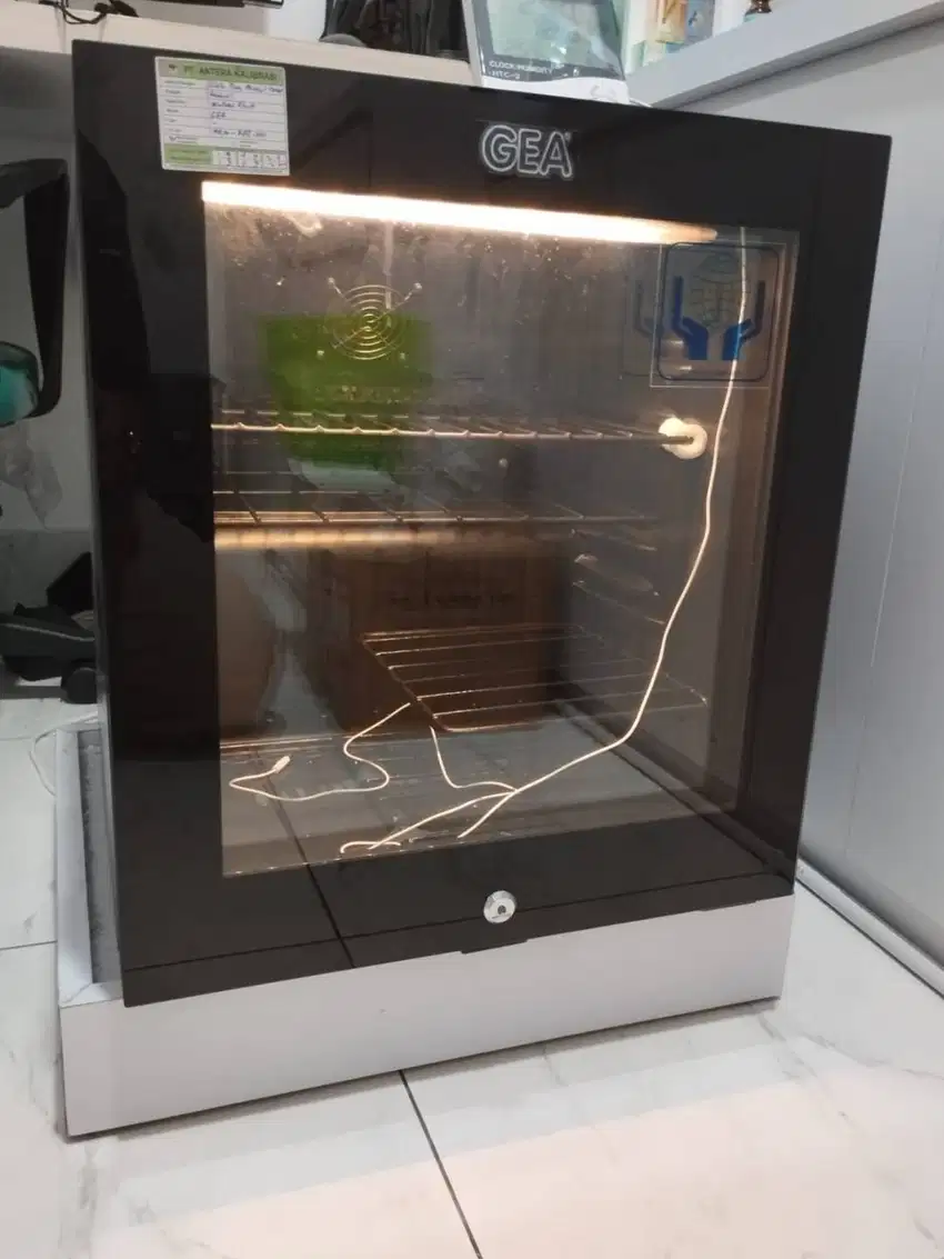 Jual Kulkas Display GEA Type 50FD Hitam