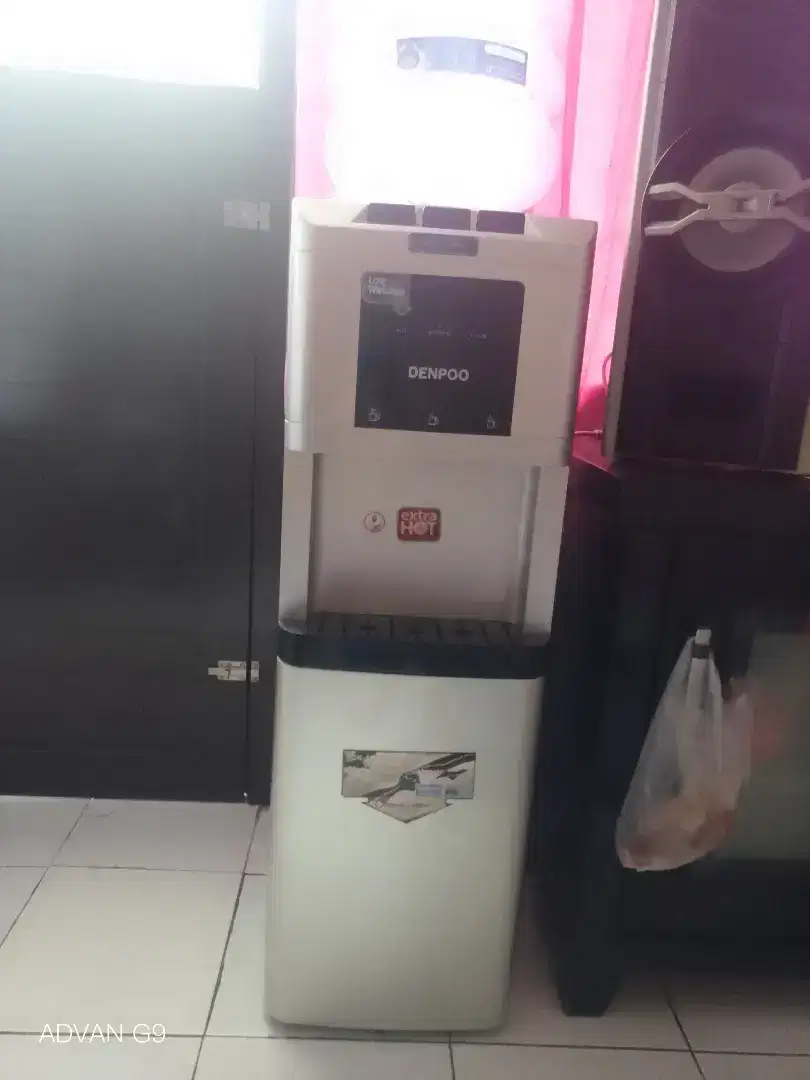 Di jual dispenser denpoo hot and cool mulus