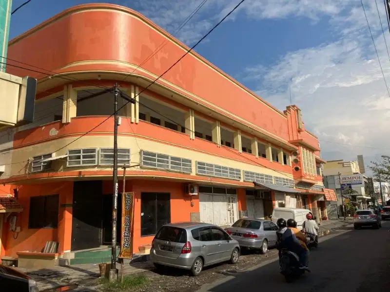 HOTEL STRATEGIS  DI PUSAT KOTA SOLO SURAKARTA