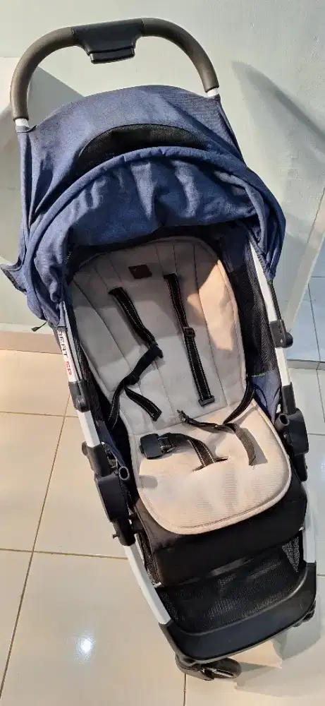 Stroller Babyelle Beat SP, bisa dilipat, harga nego.