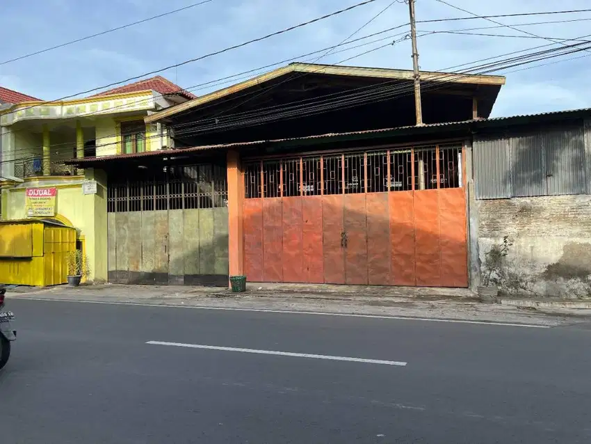 Ruang Usaha Strategis di Kawasan Bisnis Pasar Kliwon Surakarta