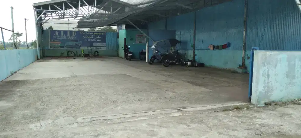 Di jual usaha doorsmer hydrolik/carways