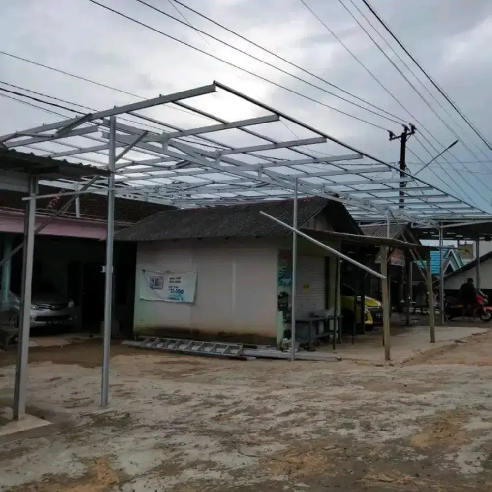 Kanopi minimalis menggunakan baja ringan atap galvalum terpasang