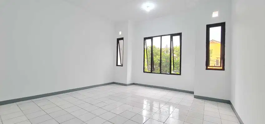 RUKO TAMAN HOLIS INDAH 2 ( MAIN ROAD ) BANDUNG