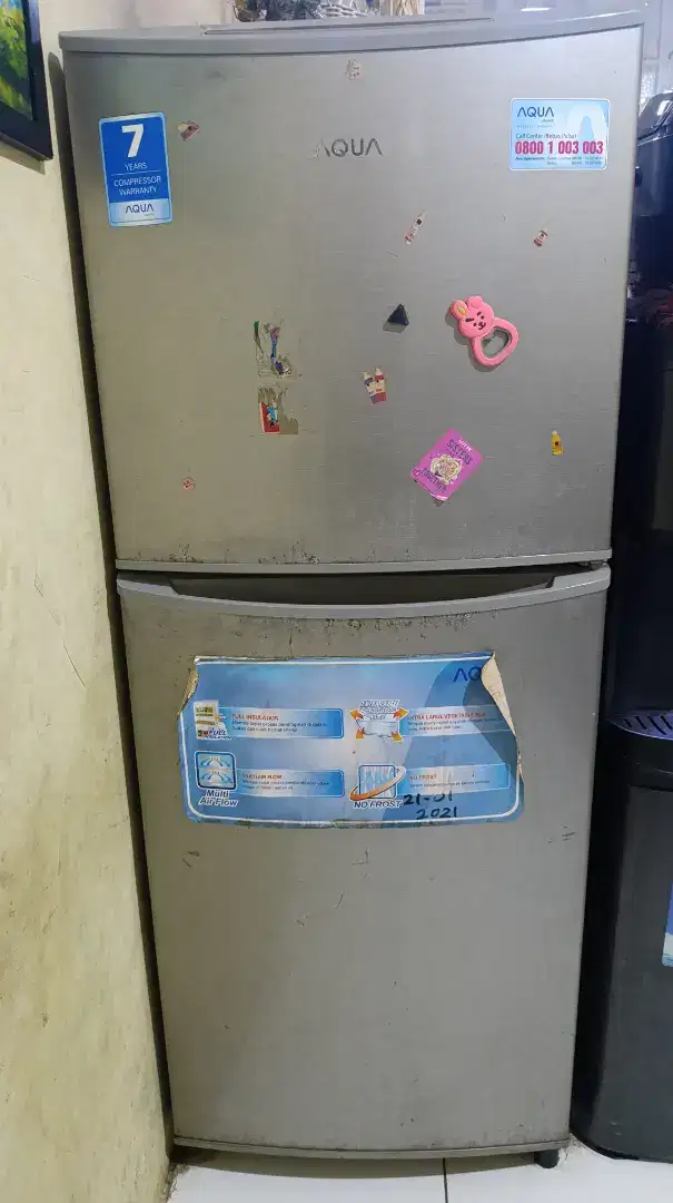 Dijual kulkas merek aqua 2 pintu