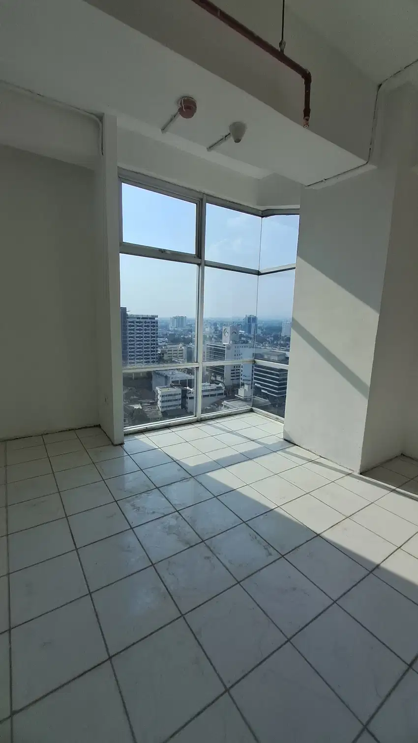Dijual unit kosongan tipe 56m hoek ujung grand asia afrika