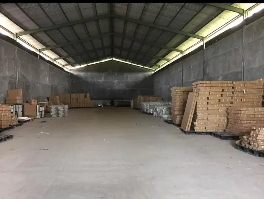 GUDANG SIAP PAKAI AREA LEGOK