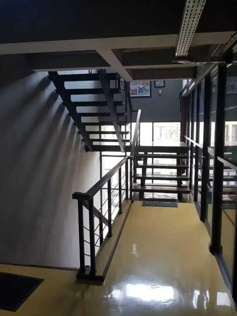 Dijual Gedung kantor 4 lantai lokasi dipusat kota, Benhil, Jakarta