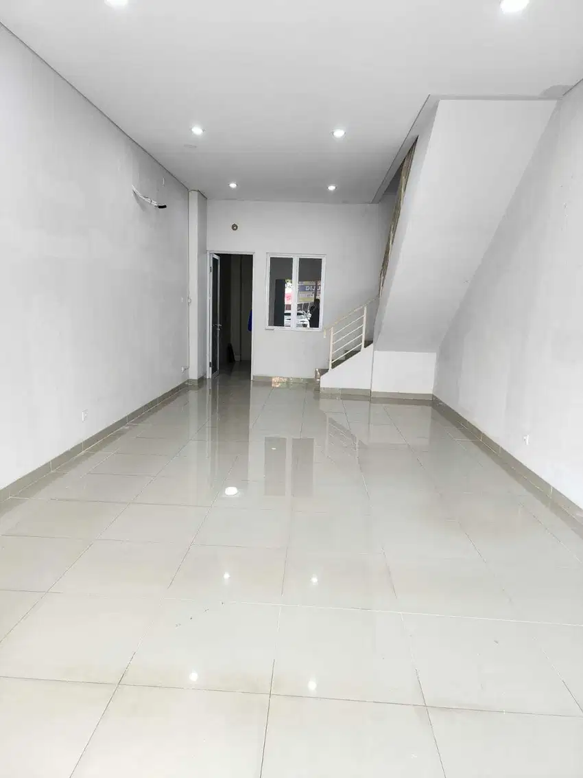 RUKO 3 LANTAI SOUTH SORRENTO GADING SERPONG, SIAP PAKAI USAHA