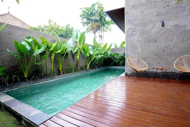 dijual villa lantai 2 munggu