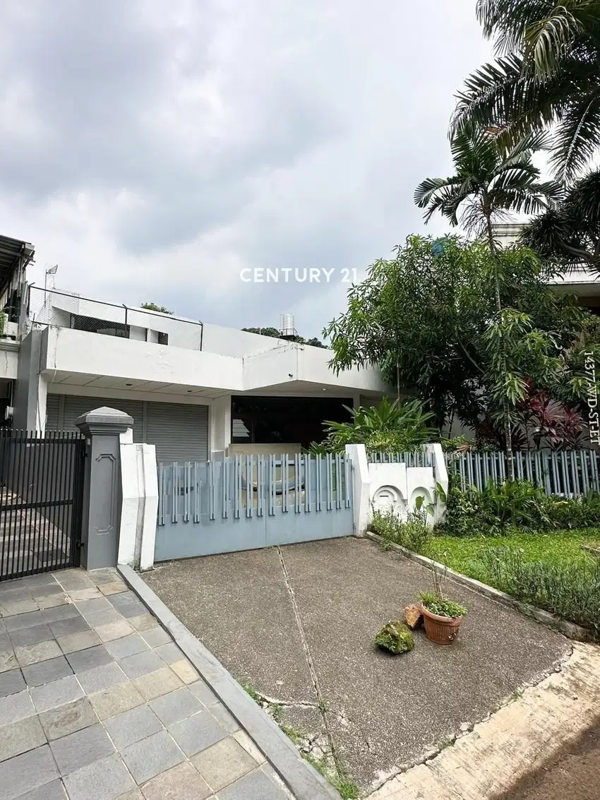 Dijual Rumah Hitung Tanah Bentuk Ngantong Di Pondok Indah