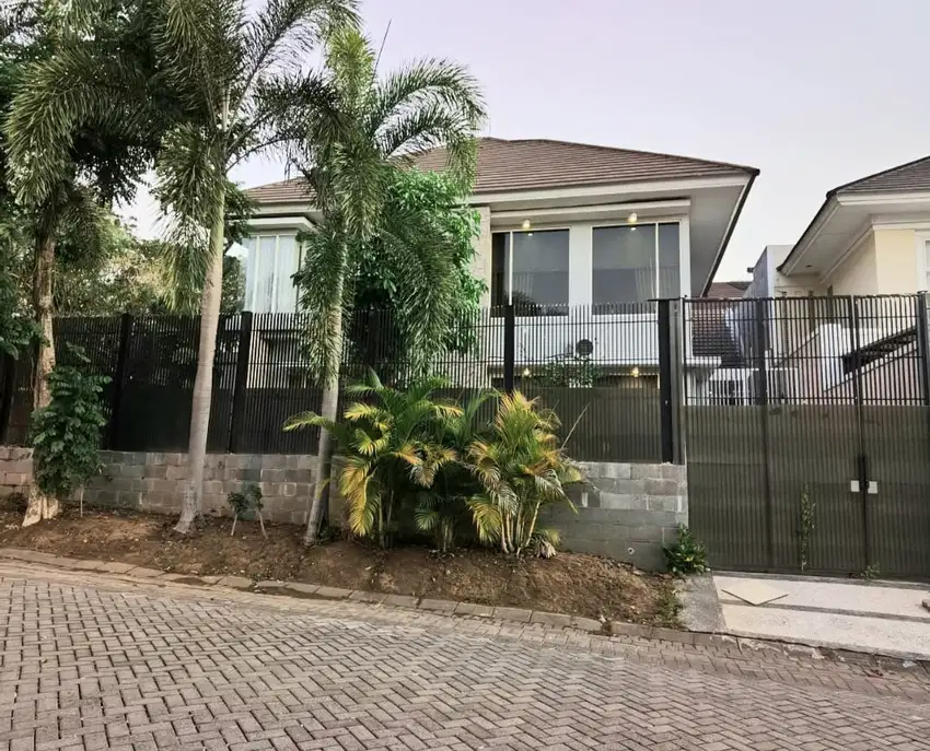 RUMAH MEWAH ALAM GALAXY SURABAYA DEKAT CITRALAND LUAS 475 HANYA 6,4M