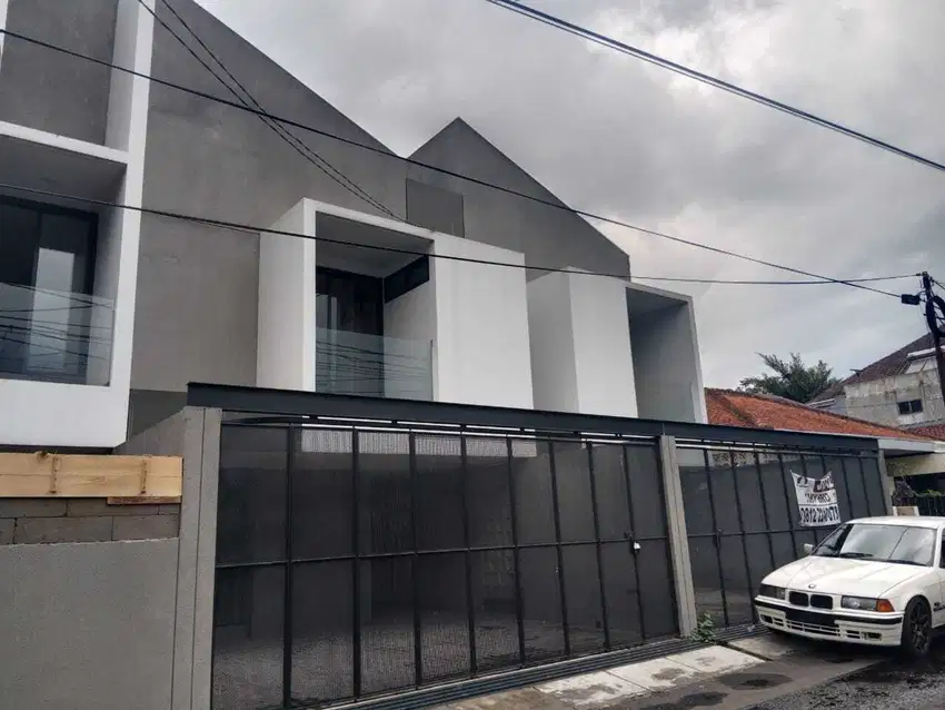 1 Unit Rumah For Sale di Turangga Buahbatu dkt Sailendro SMAN 8