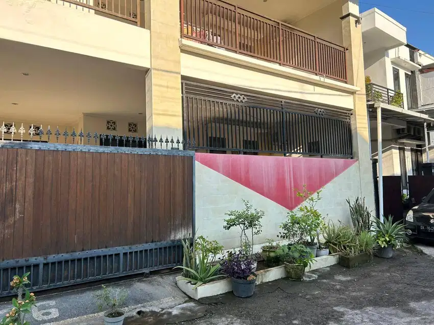 dijual rumah lantai 3 panjer denpasar selatan