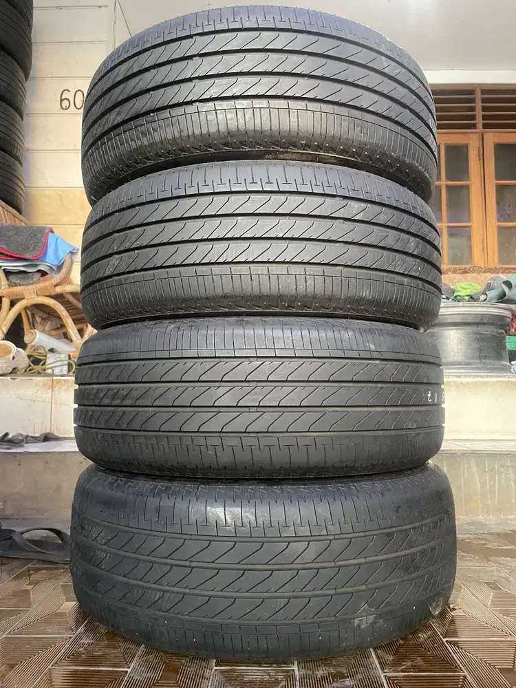 Ban Bridgestone Turanza T005a 215 55 r17 4Pcs