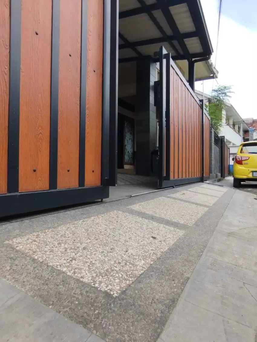 DIJUAL RUMAH CANTIK SIAP HUNI ARCAMANIK
