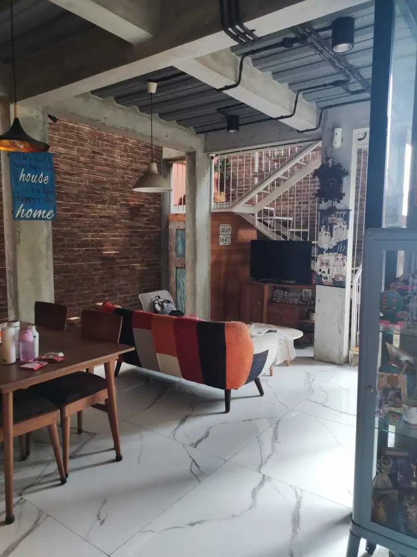 Rumah Industrial Modern Siap Huni Dalam Cluster Ozone Residence