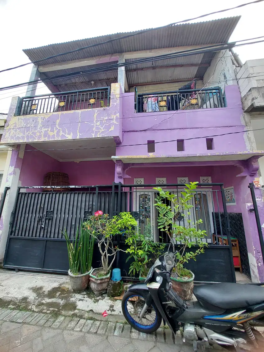 Dijual rumah 2 lantai siap huni