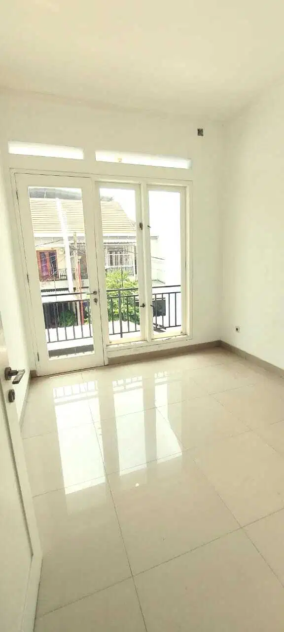 Dijual Rumah Siap Huni 2 Lantai di Cluster Pesona Harapan Indah Bekasi