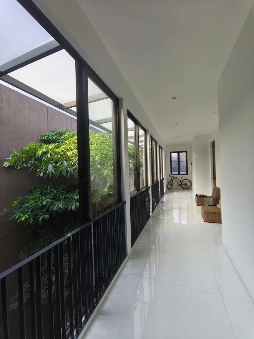 rumah mewah modern minimalis di Singgasana Pradana bandung