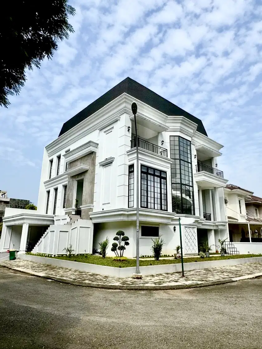 Dijual Rumah Mewah Hook 3 Lantai Cakep Banget Alam Sutera