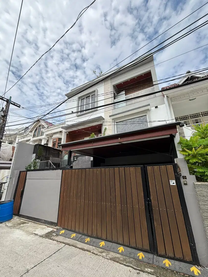 DIJUAL RUMAH RAPIH SIAP HUNI DI KELAPA GADING