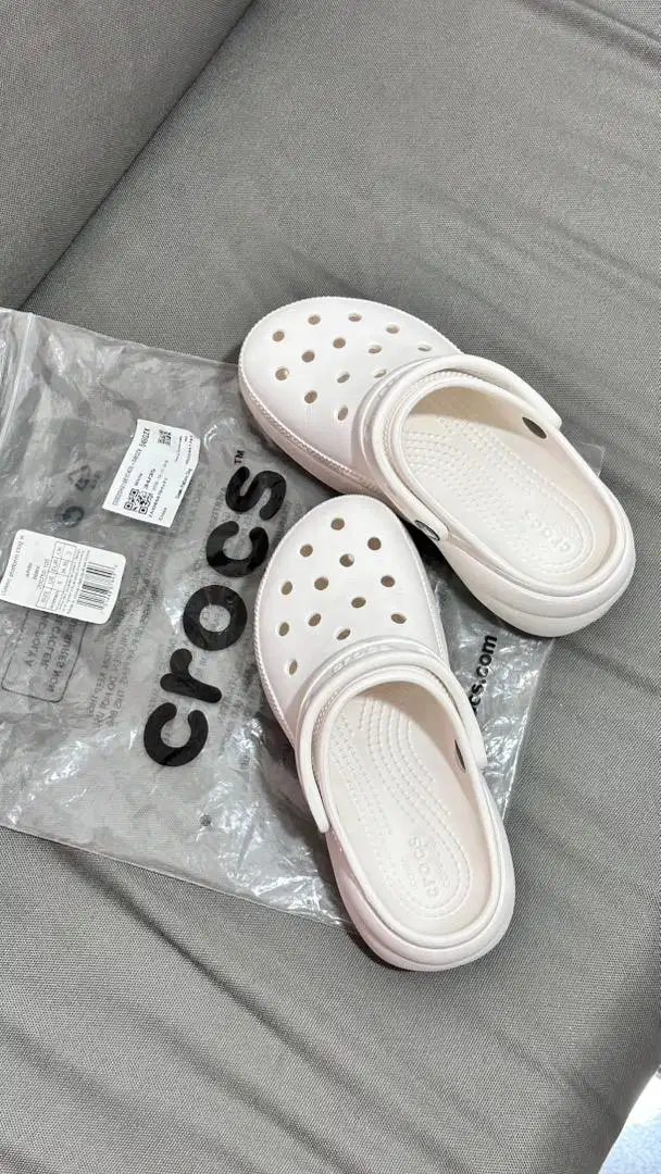 Preloved Cross Classic Platform Clog