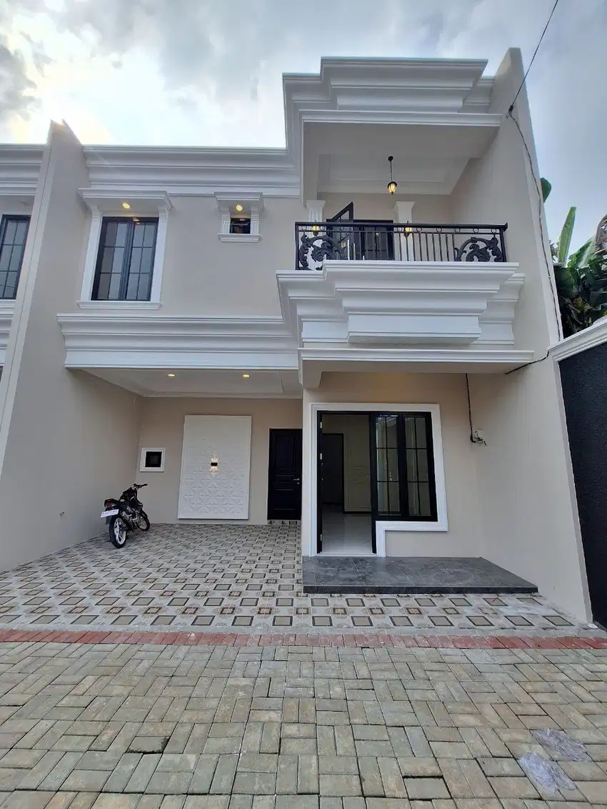Dijual Rumah Mewah 2 Lantai Dekat RS. Citra Arafiq