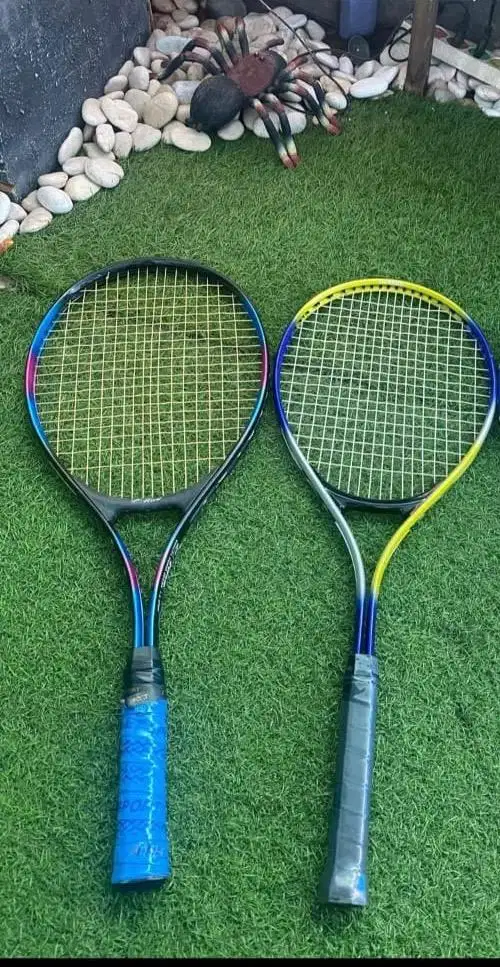 Raket tenis dewasa