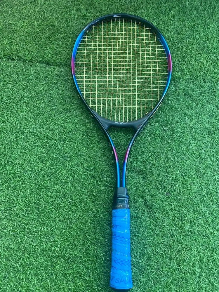 Raket tenis dewasa