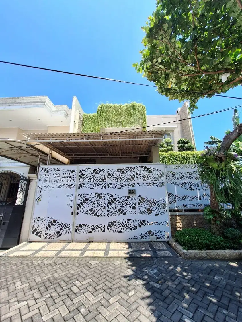 Dijual Rumah Second Kondisi Sangat Terawat & Siap Huni Manyar