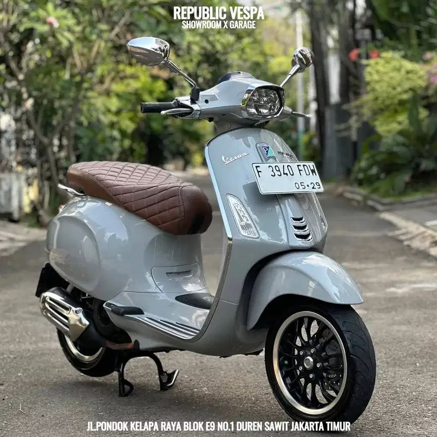 GRESS CONDITION VESPA SPRINT 150 IGET ABS LED 2019 WARNA ABU GLOSSY