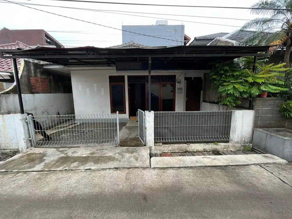 Dijual rumah di Perum Harapan Kita, Karawaci