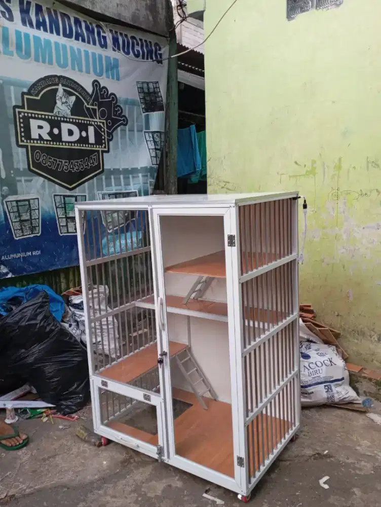 Kandang kucing anne