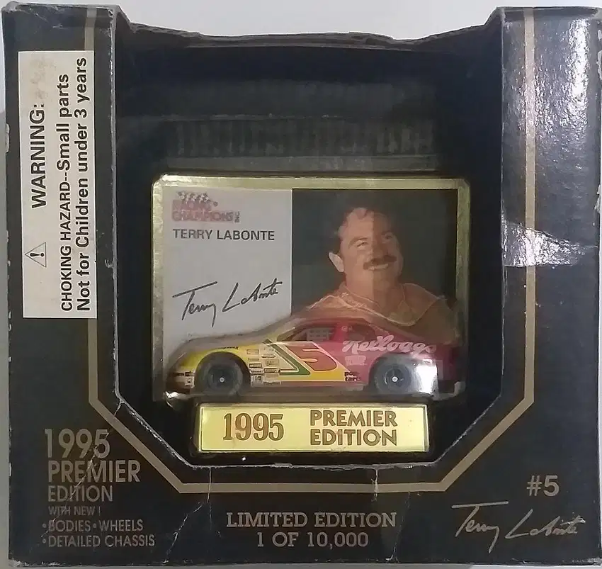 Premier Edition Nascar DieCast 1:64 (2pcs)