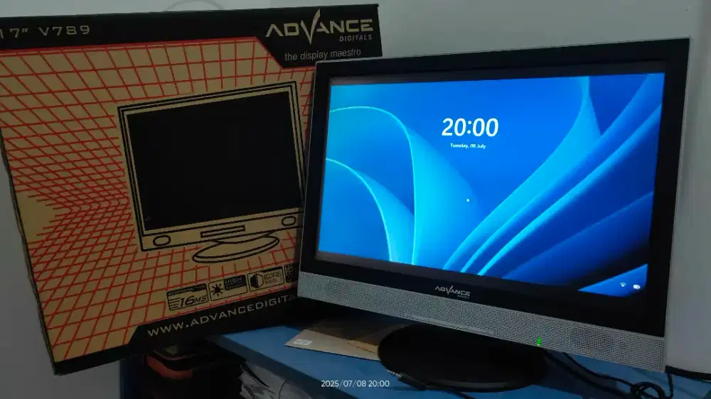 Monitor Advance V789 17. Second