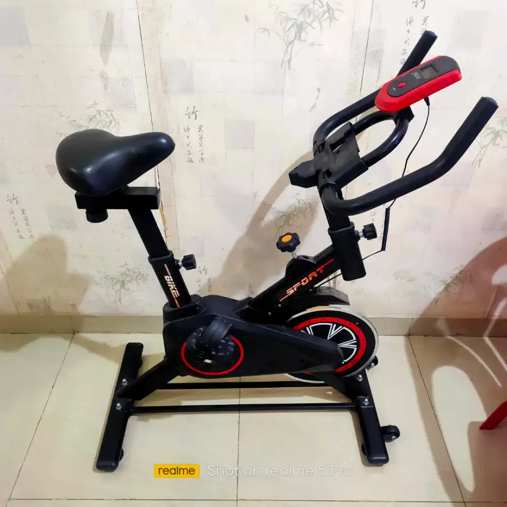 Sepeda statis untuk olahraga