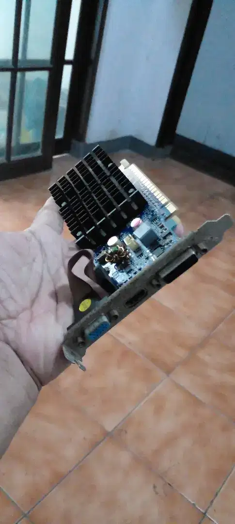 NVIDIA GeForce 210 ddr3 1gb