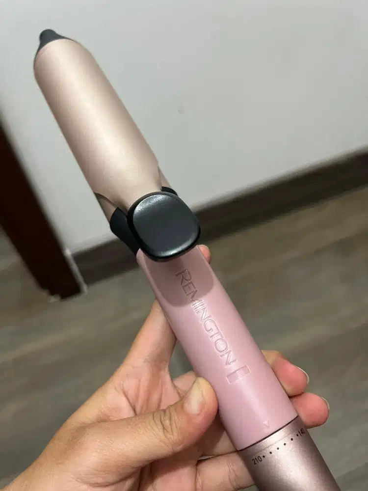 Remington Pengeriting Rambut Coconut Smooth Curling Tong CI5901