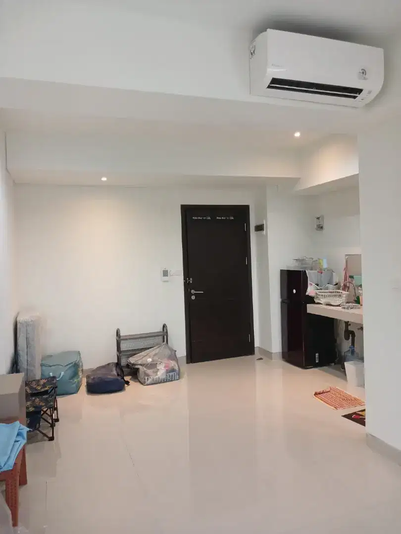 jual murah -- klaska residence 1br studio AC semi furnish lantai 21