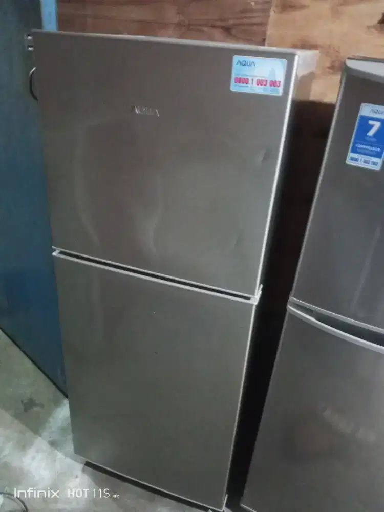Kulkas 2 pintu Aqua msh gress