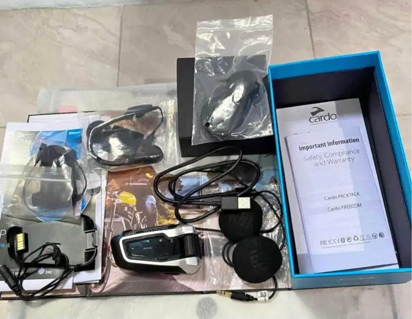 Cardo Packtalk Bold Intercom Helm