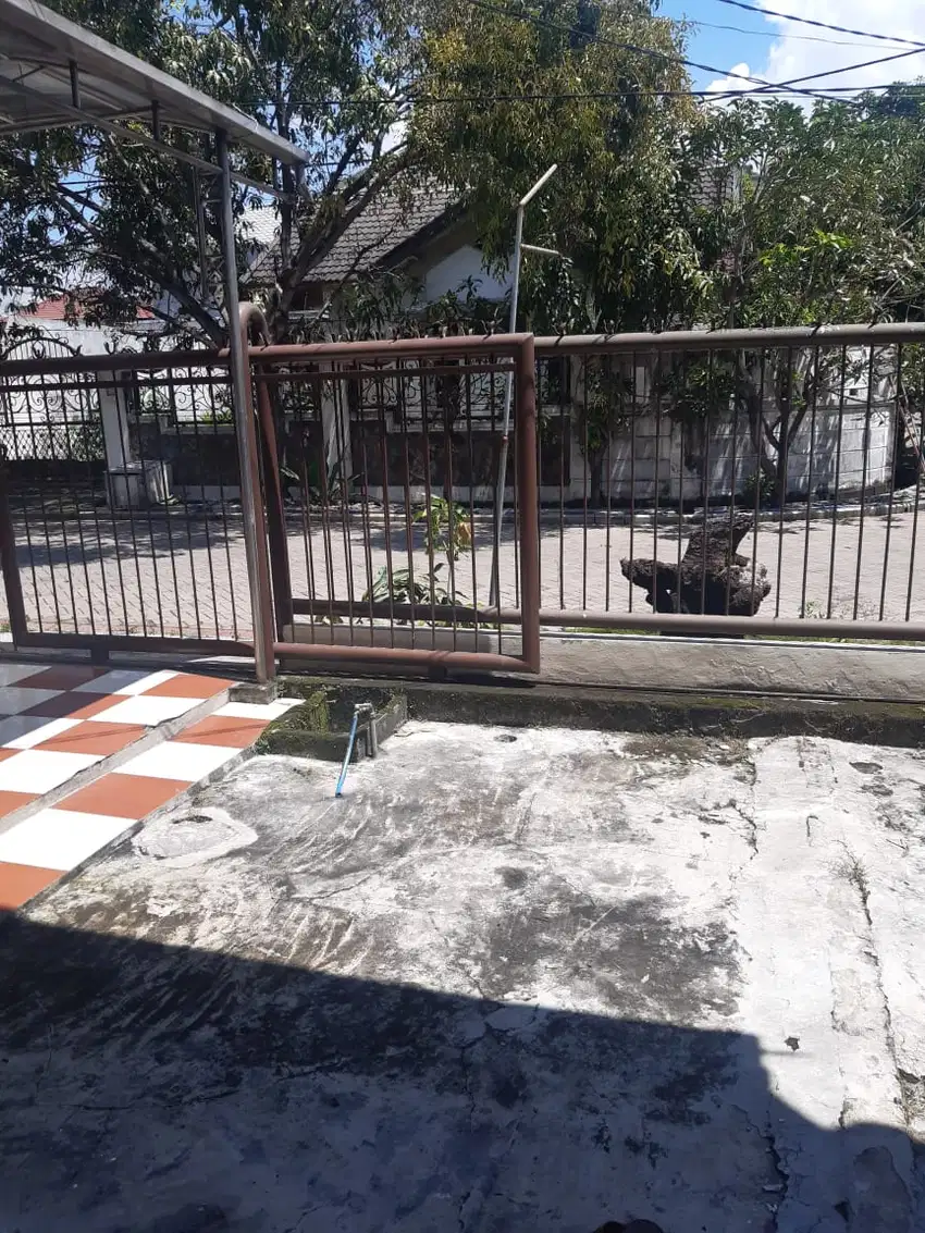 DIKONTRAKKAN RUMAH TAMAN PONDOK JATI