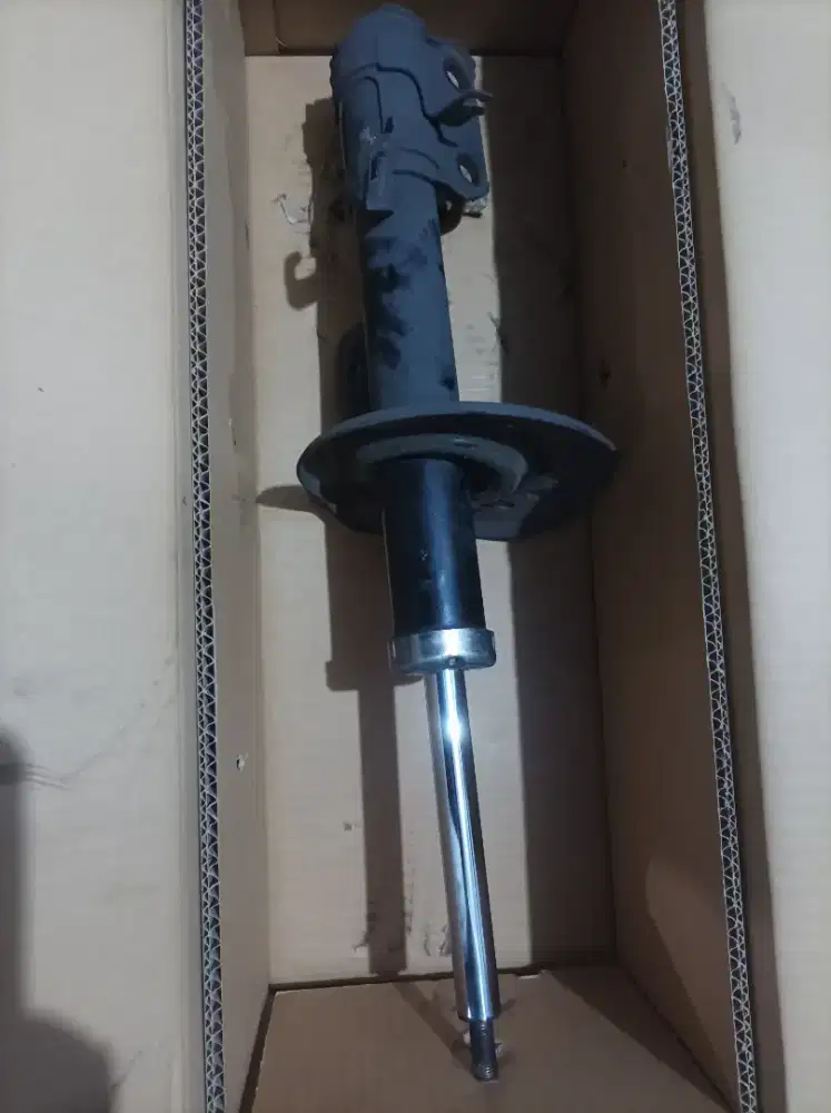 Shockbreaker Depan Nissan Juke (Second)