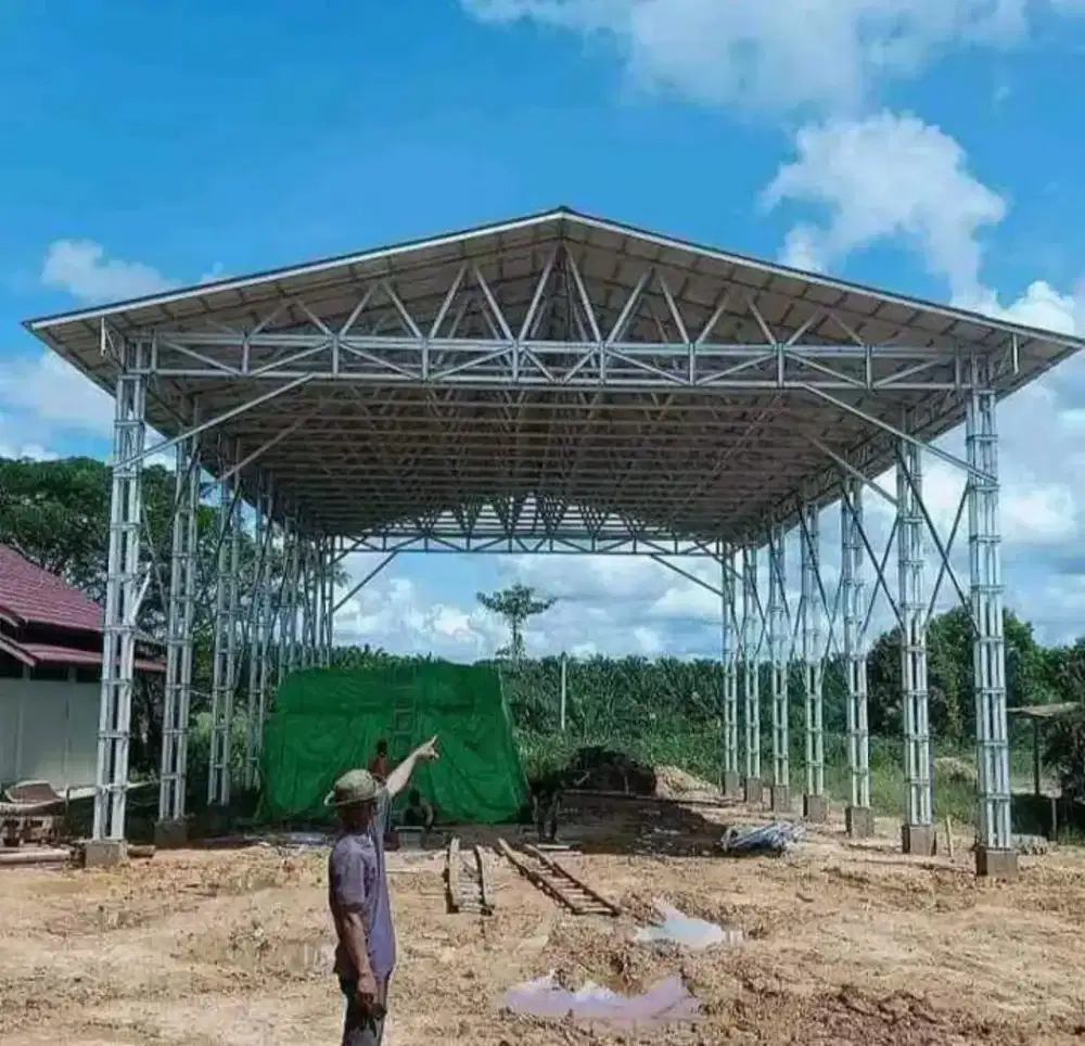Pembuatan gudang dari baja ringan