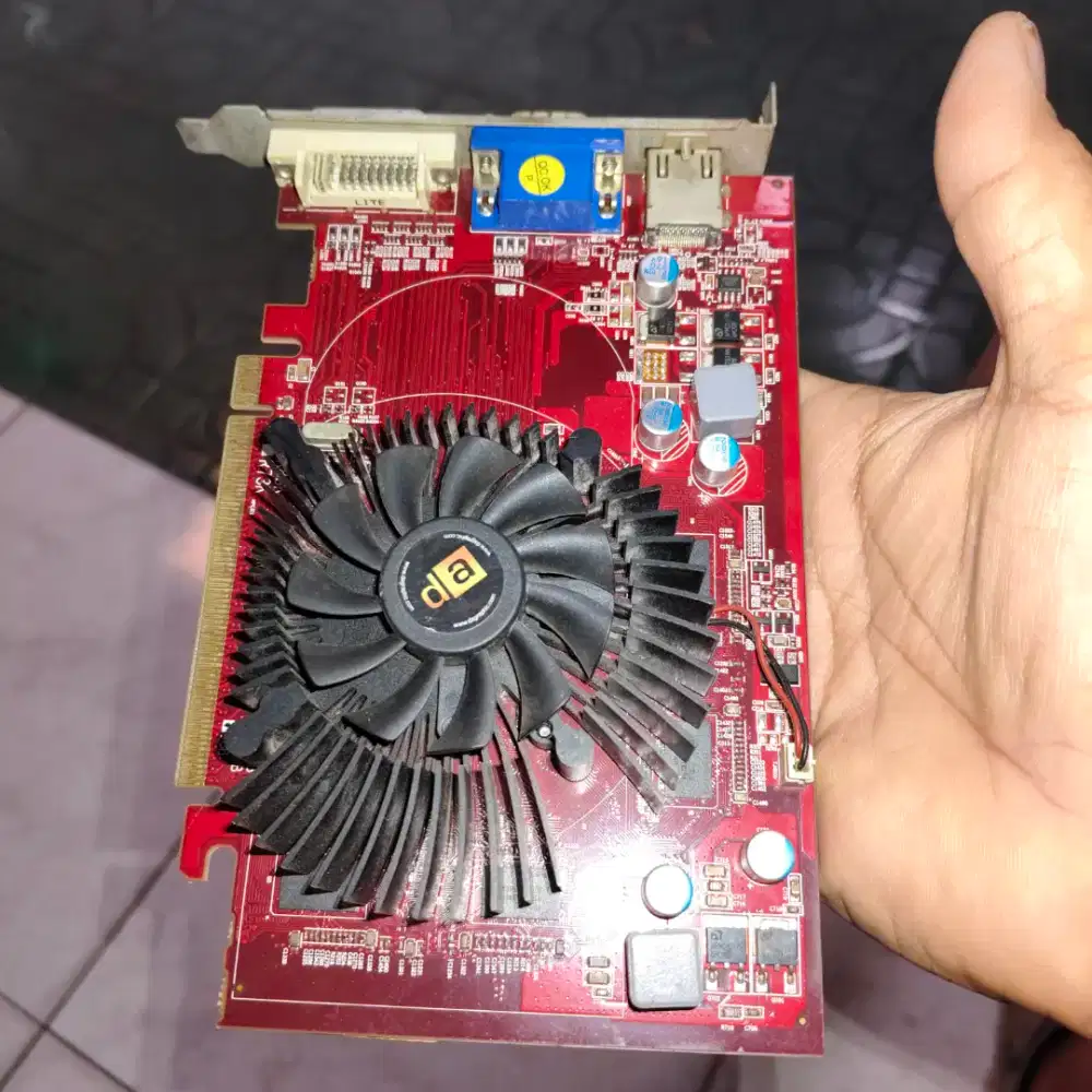 VGA Radeon HD5570 1Gb